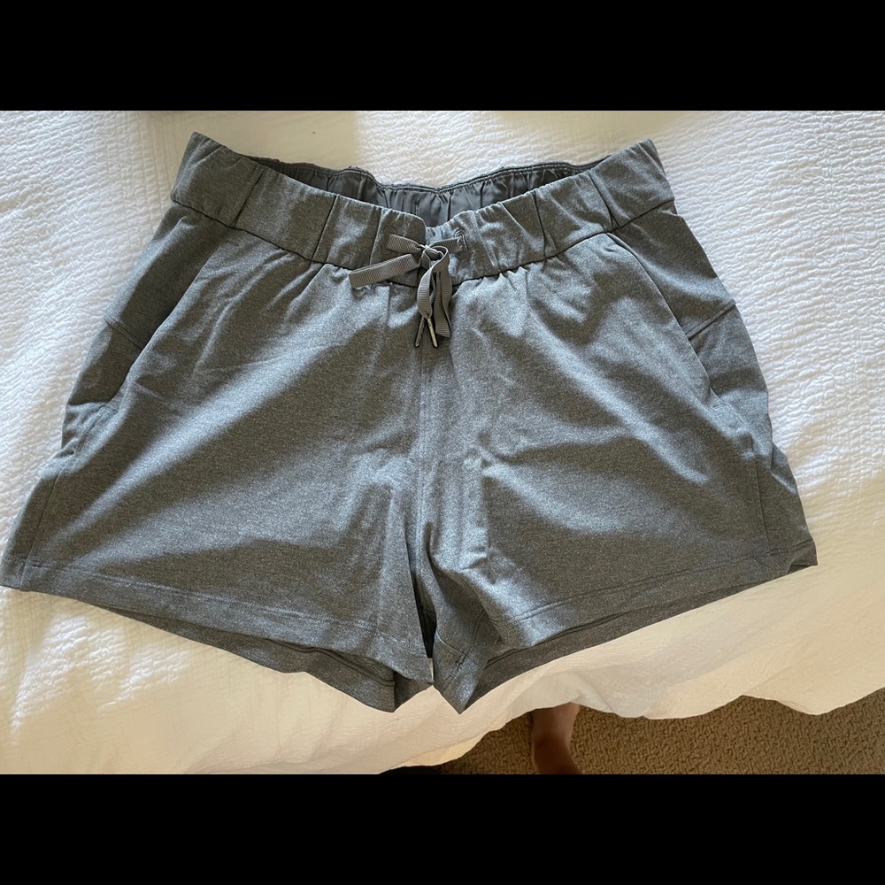 Lululemon on the fly short